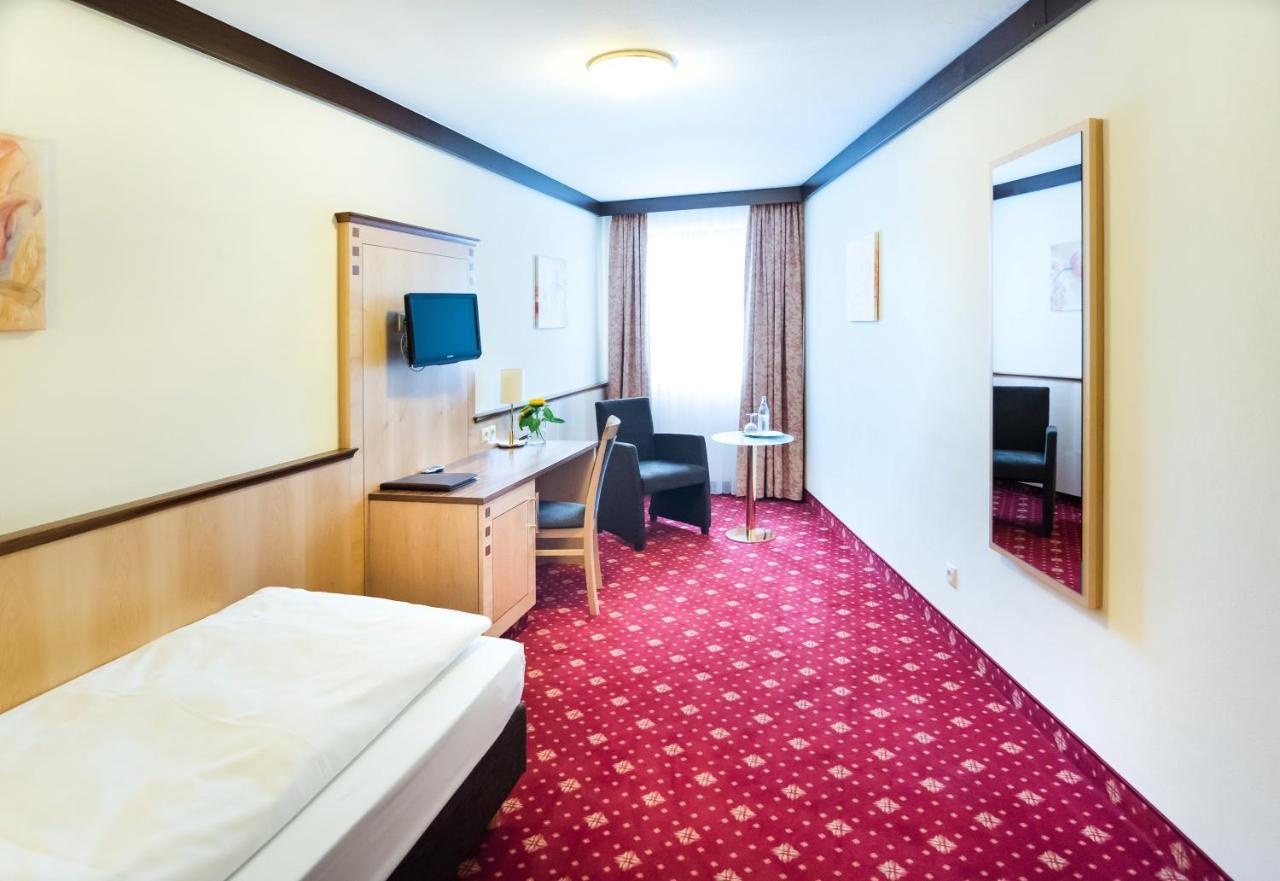 Hotel Gumberger Gmbh Garni Neufahrn bei Freising Exterior photo