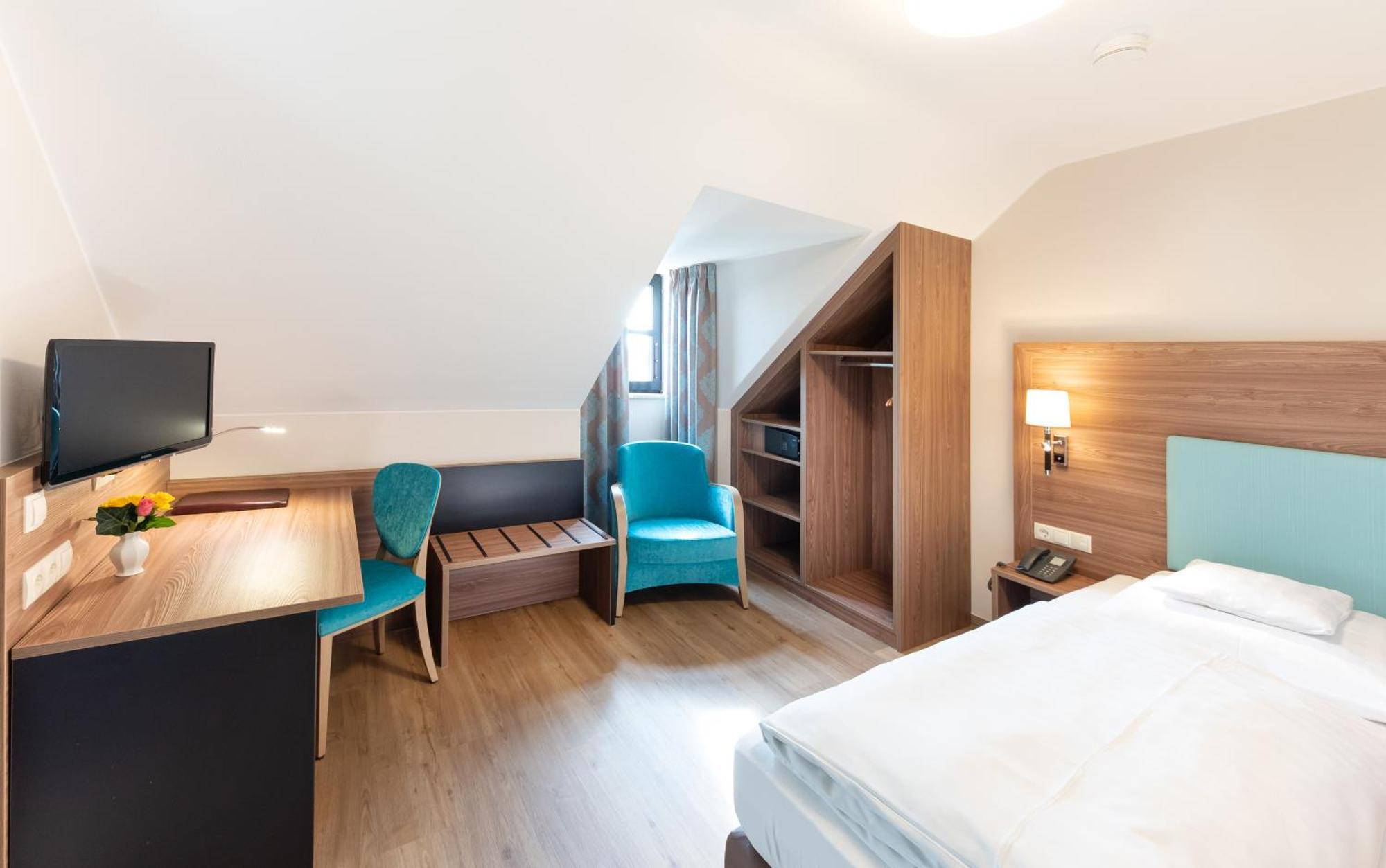 Hotel Gumberger Gmbh Garni Neufahrn bei Freising Room photo